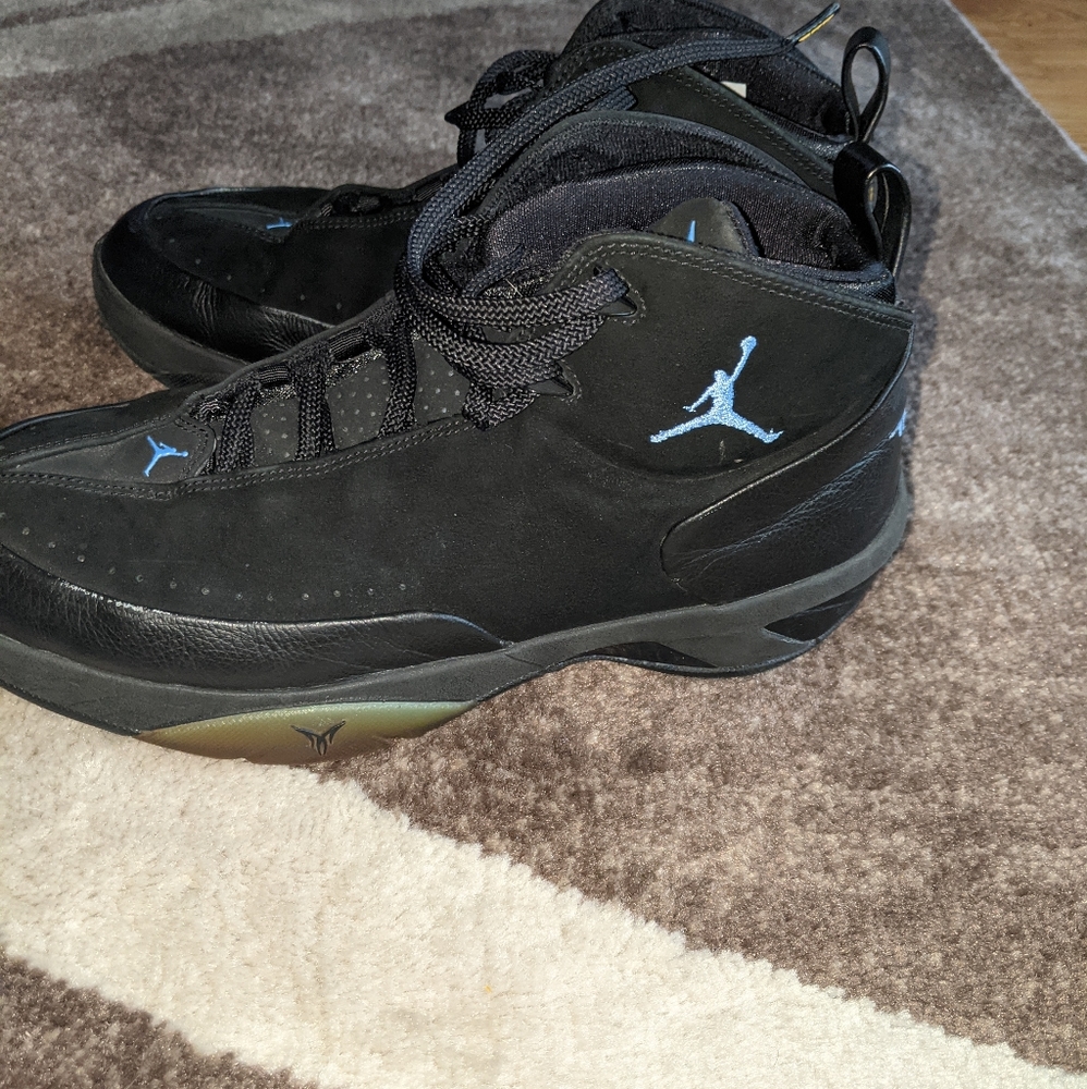 Air Jordan Melo 410 sz 9